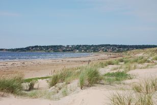 Haverdal, nära till badstrand, stor solig tomt