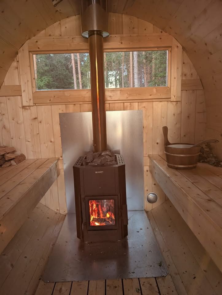 Cozy forest cabin by the lake – bild 21 av 24