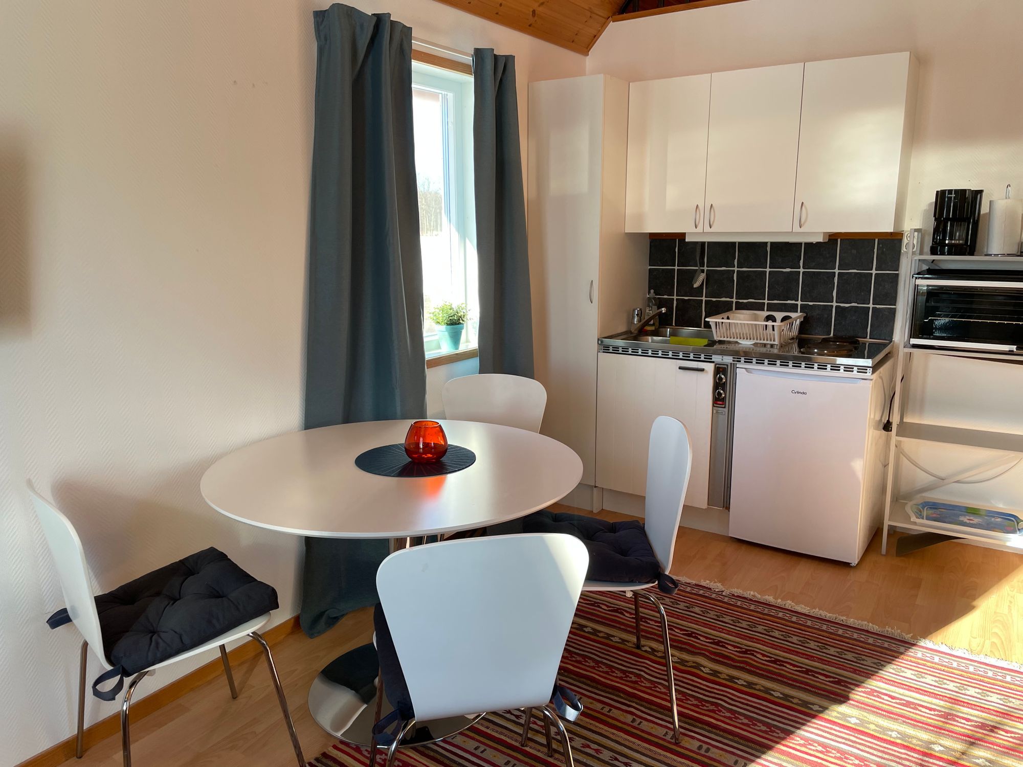 Stuga i Sandby – bild 9 av 15