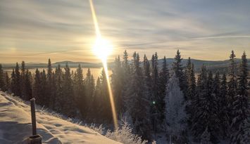 4 sovrum, utsikt, bastu, eldstad, ski in/out!