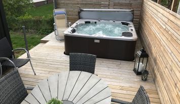 Villa med spa, för besök Kolmårdens djurpark