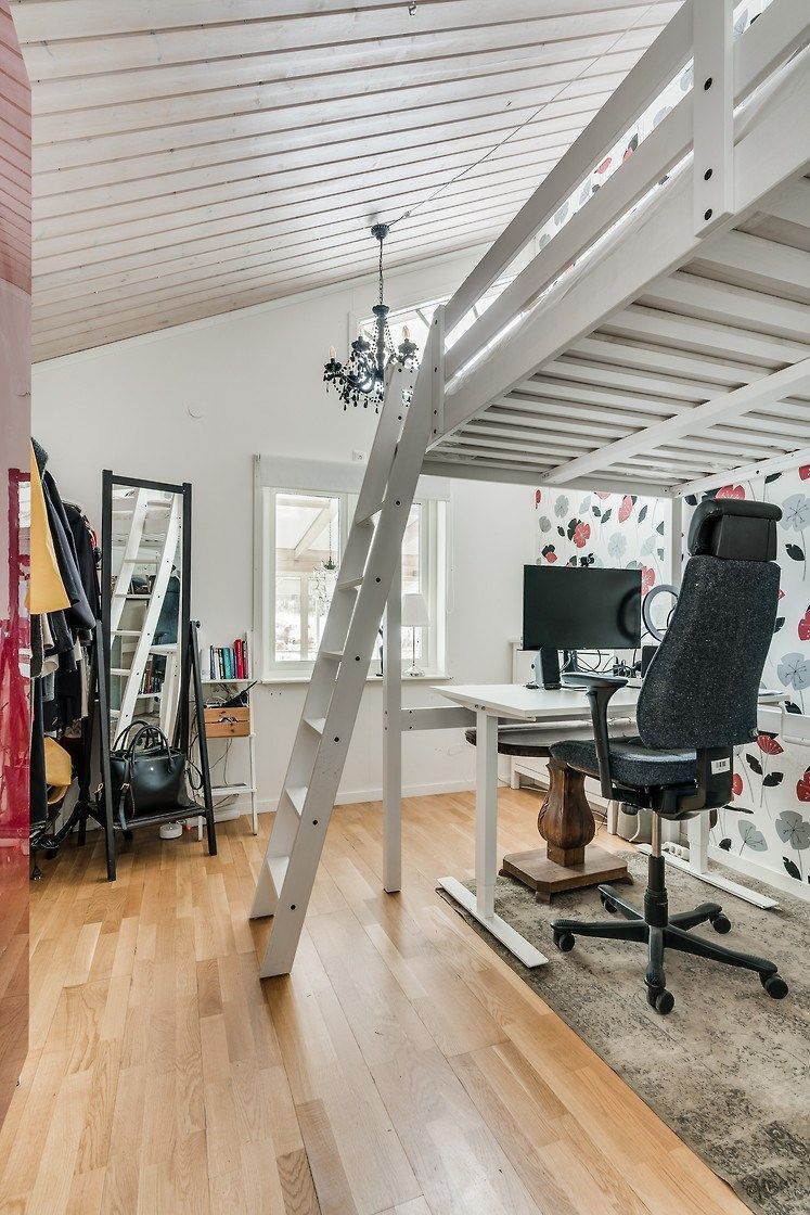 Lyxig villa med strandtomt, pool och pizzaugn – bild 6 av 24
