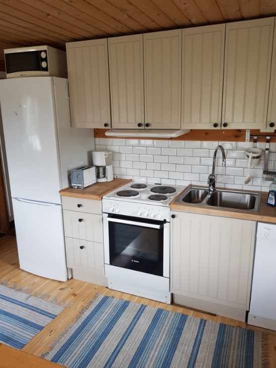 4 bäddstuga Ostvägen 122B Kläppen – bild 2 av 7