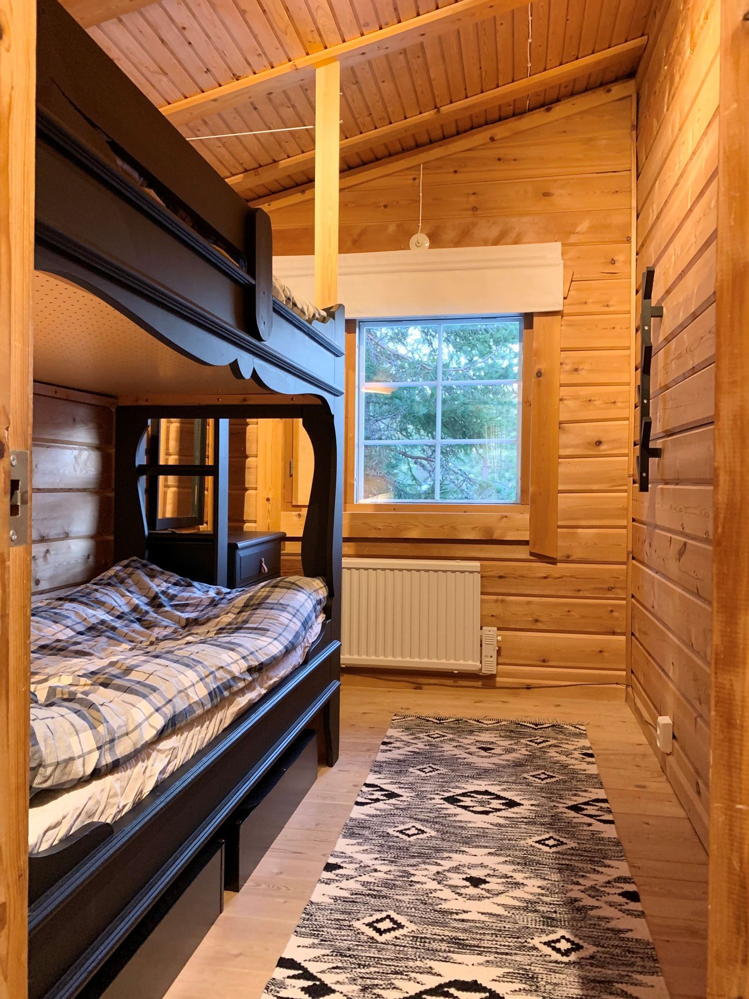 Modern timrad fjällstuga i bra läge! – bild 8 av 10