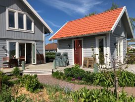 Mysig stuga/Ateljé med havsutsikt på Donsö