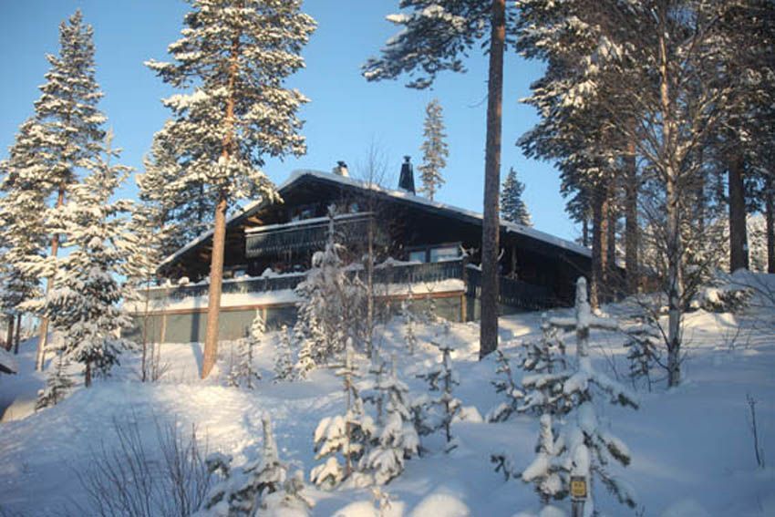 Idre fjäll! Mitt i backen ski in ski out. HUS A