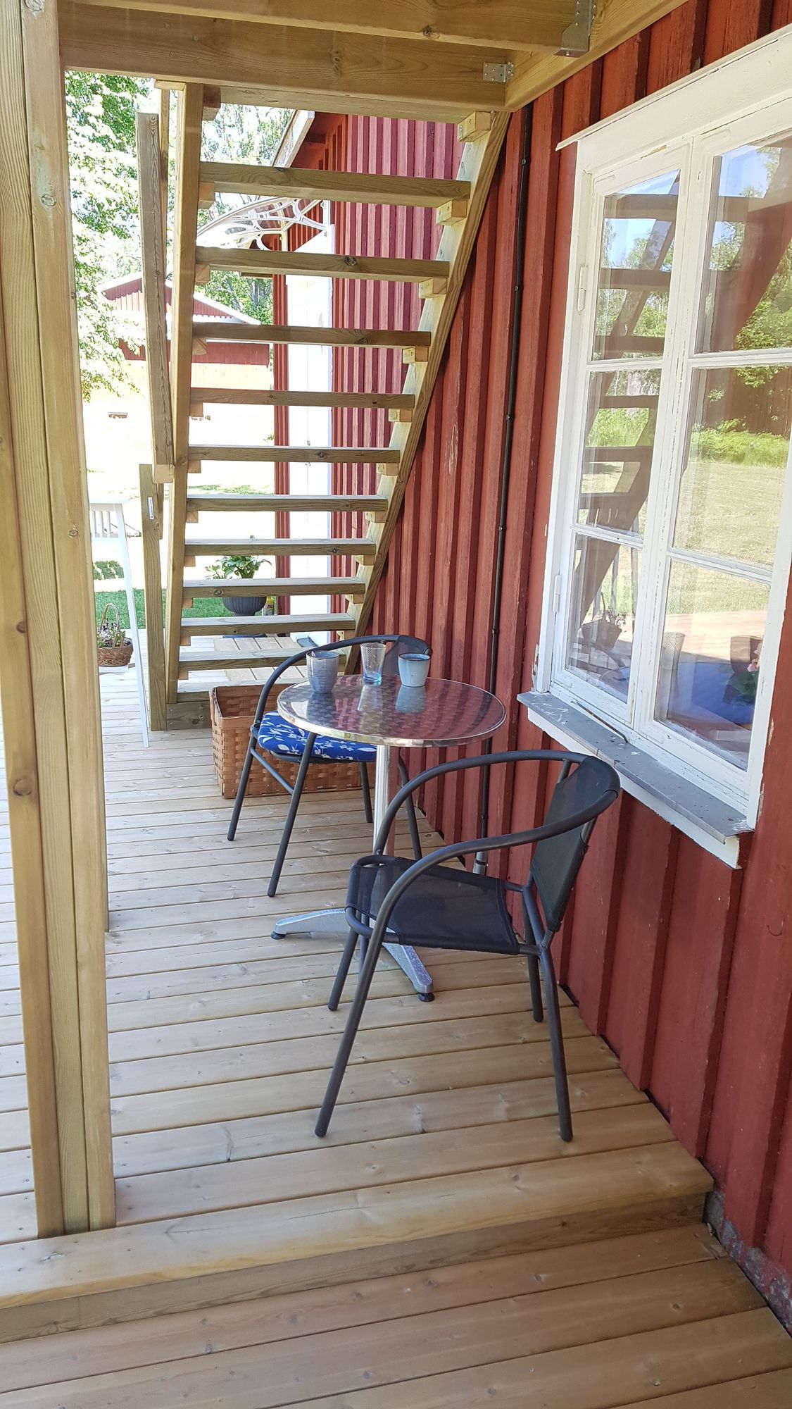 En mysig stuga mitt i ett naturreservat i Dalsland – bild 10 av 24