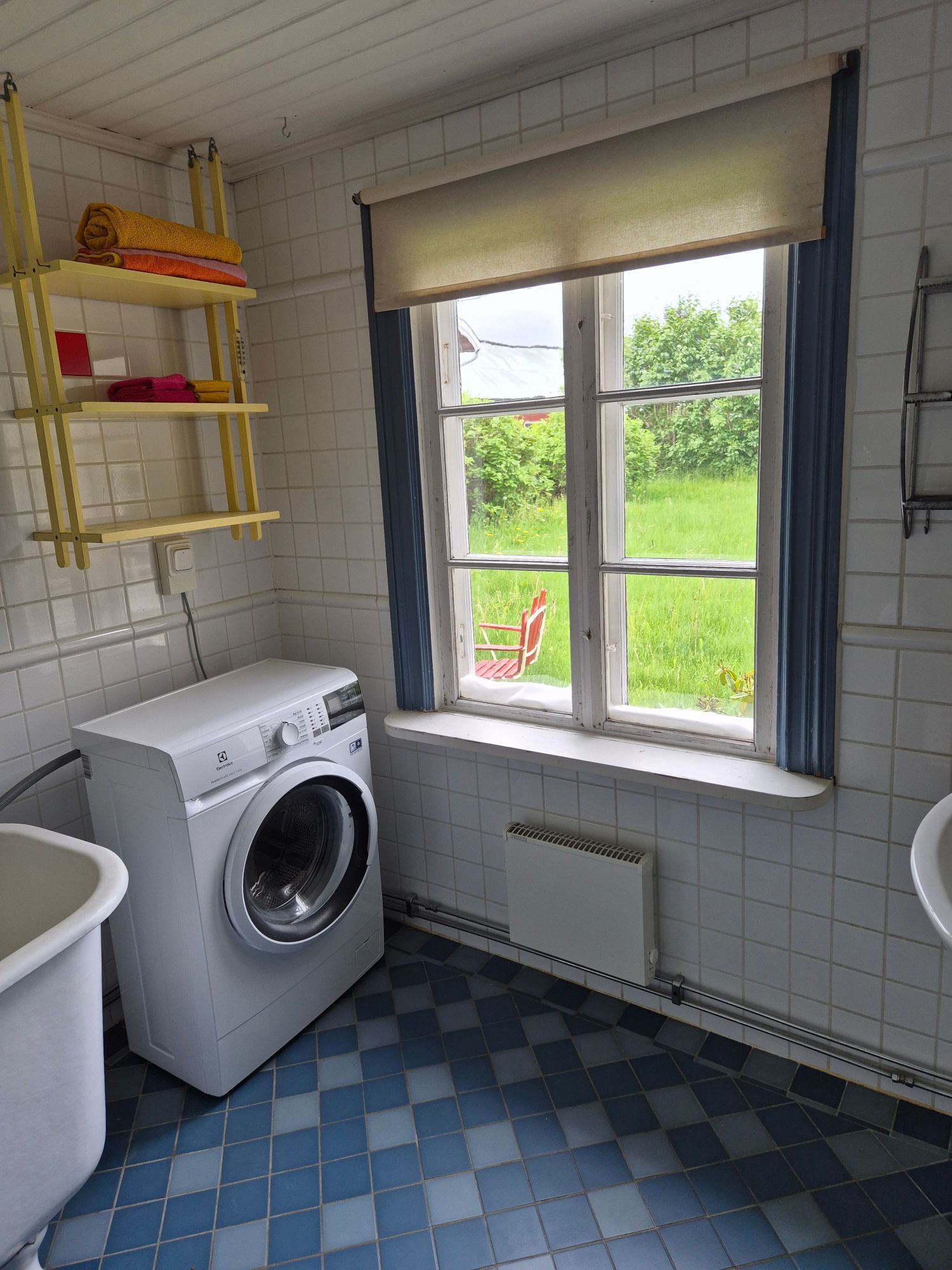 Charmiga Änglagård i Vänga – bild 23 av 24