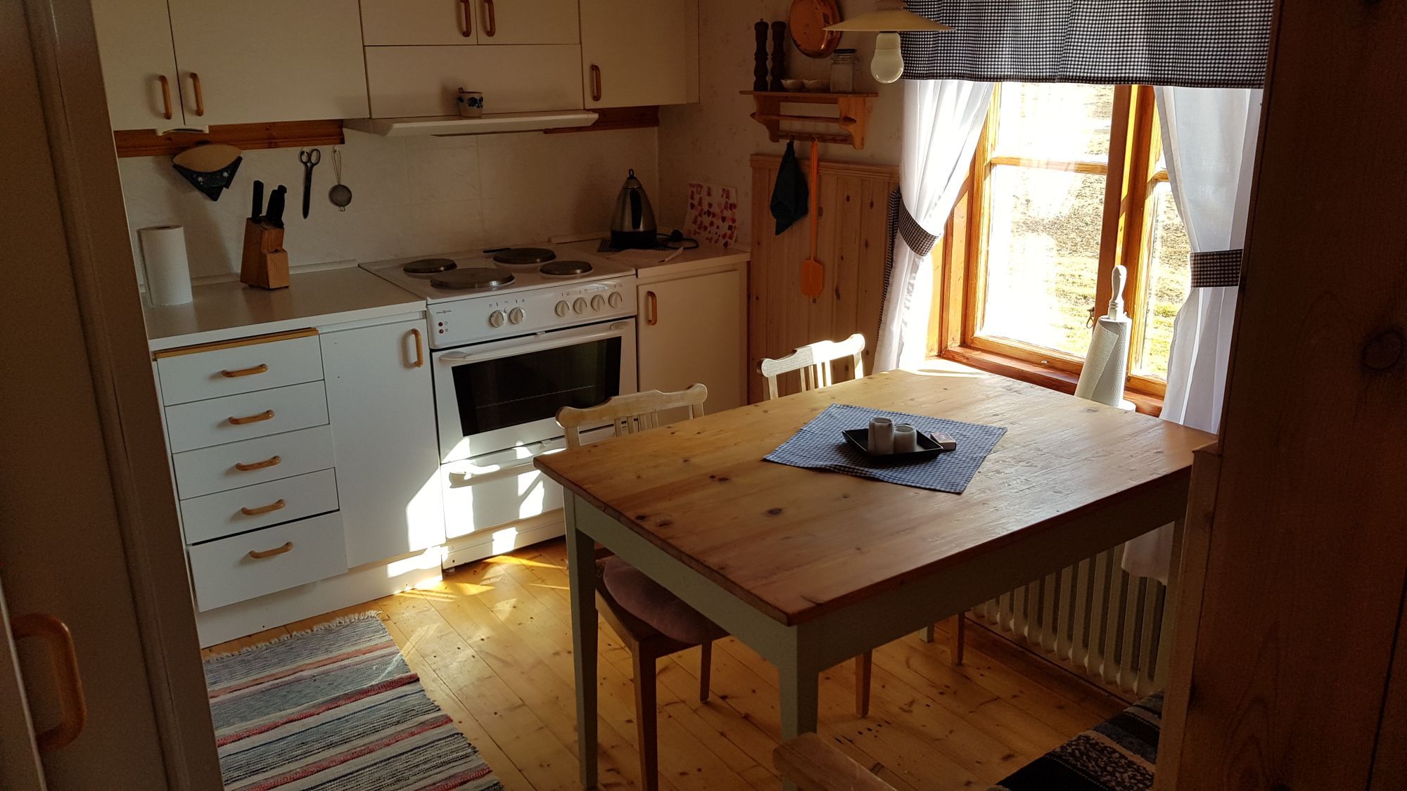 Fin Stuga  Laxsjö/Hotagsströmmen – bild 6 av 24