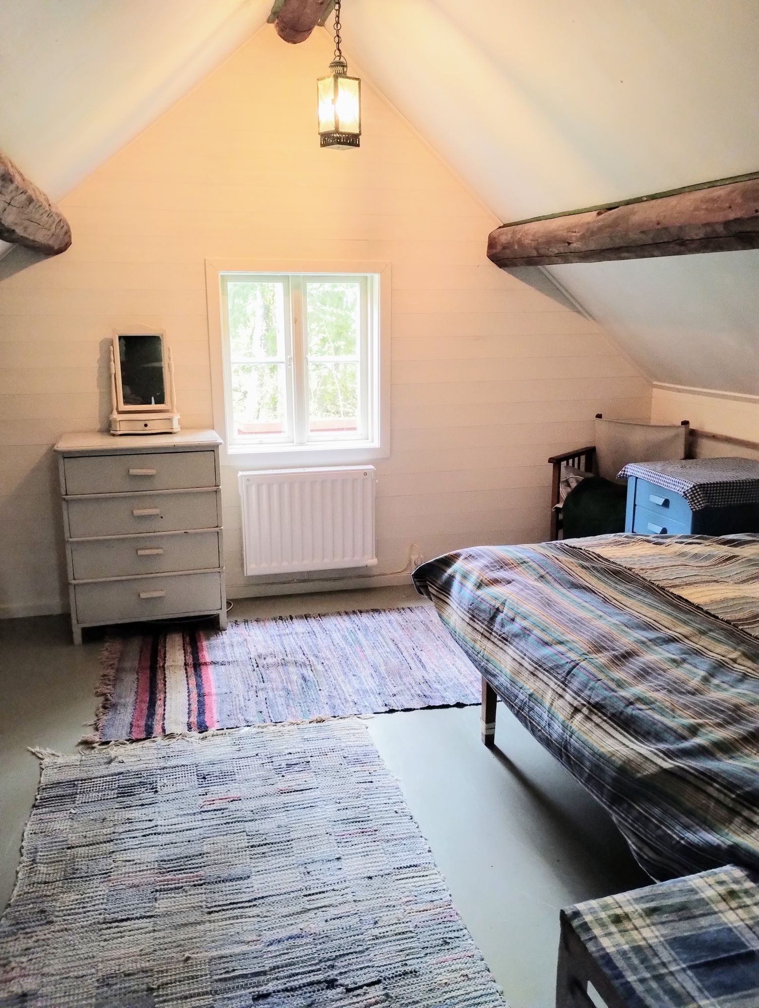 Litet och enkelt torp med utsikt över Granfjärden – bild 3 av 12