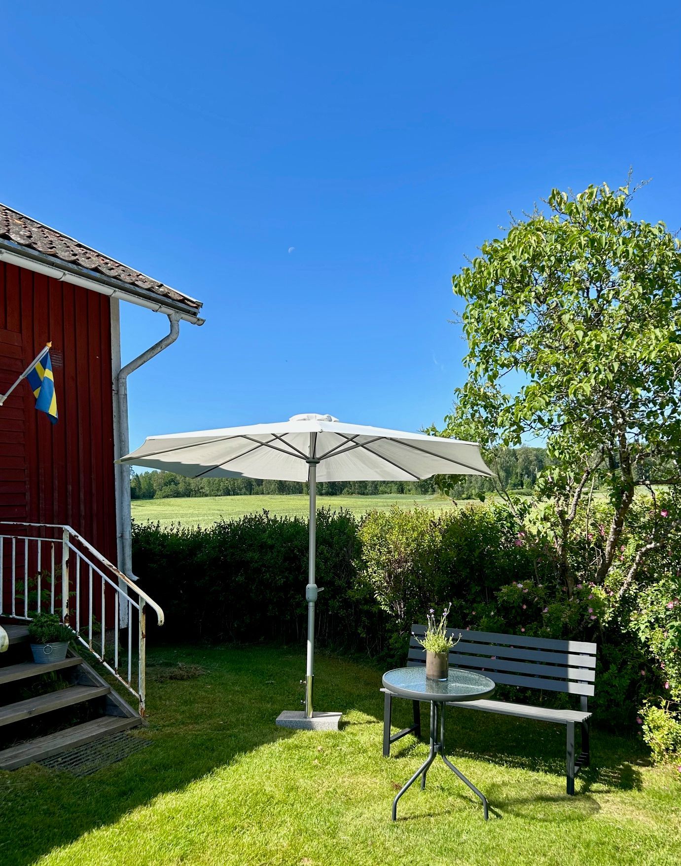 Mysig sjöstuga vid Långsvan – bild 6 av 23