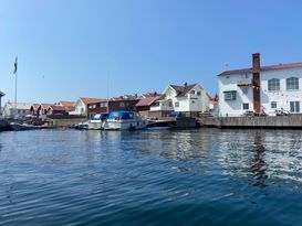 Skärgårdshus precis vid havet