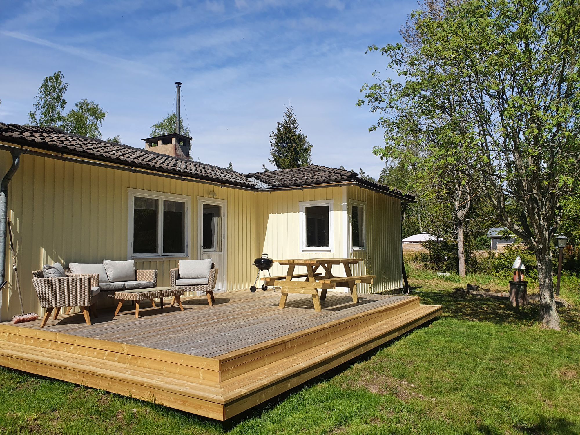 Stuga med egen tomt nära havet – bild 2 av 20