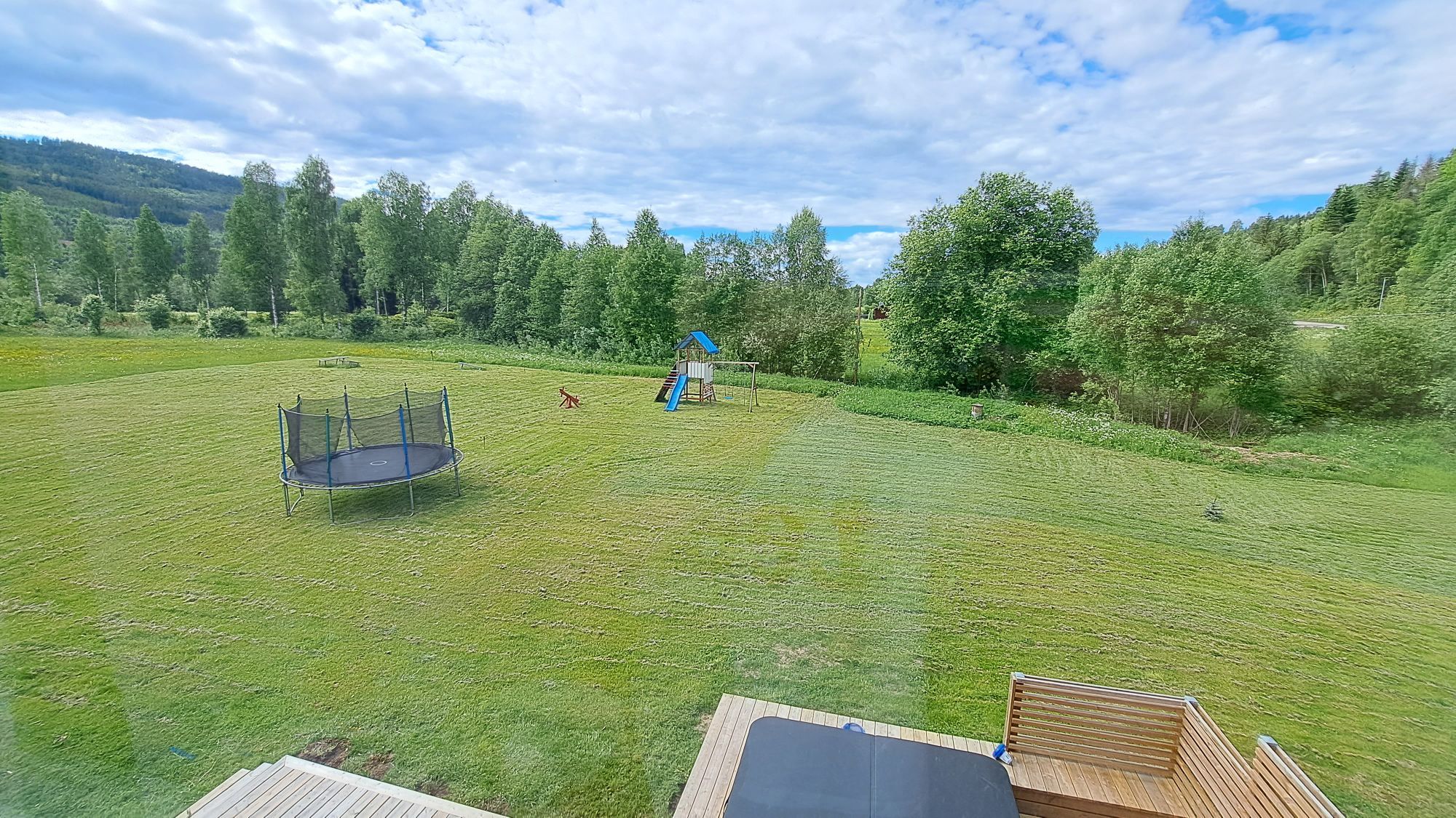Trevligt hus med naturnära läge mellan älv och ber – bild 24 av 24