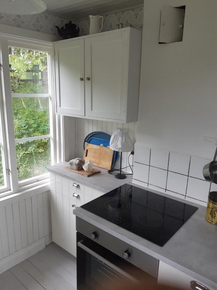 Mysig stuga med sjötomt på småländska höglandet – bild 11 av 24