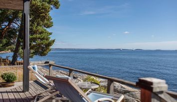 Sjötomt utanför Dalarö med egen brygga