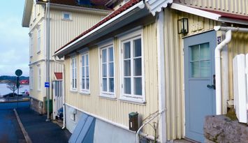 Hus vid Norra hamnen i Strömstad