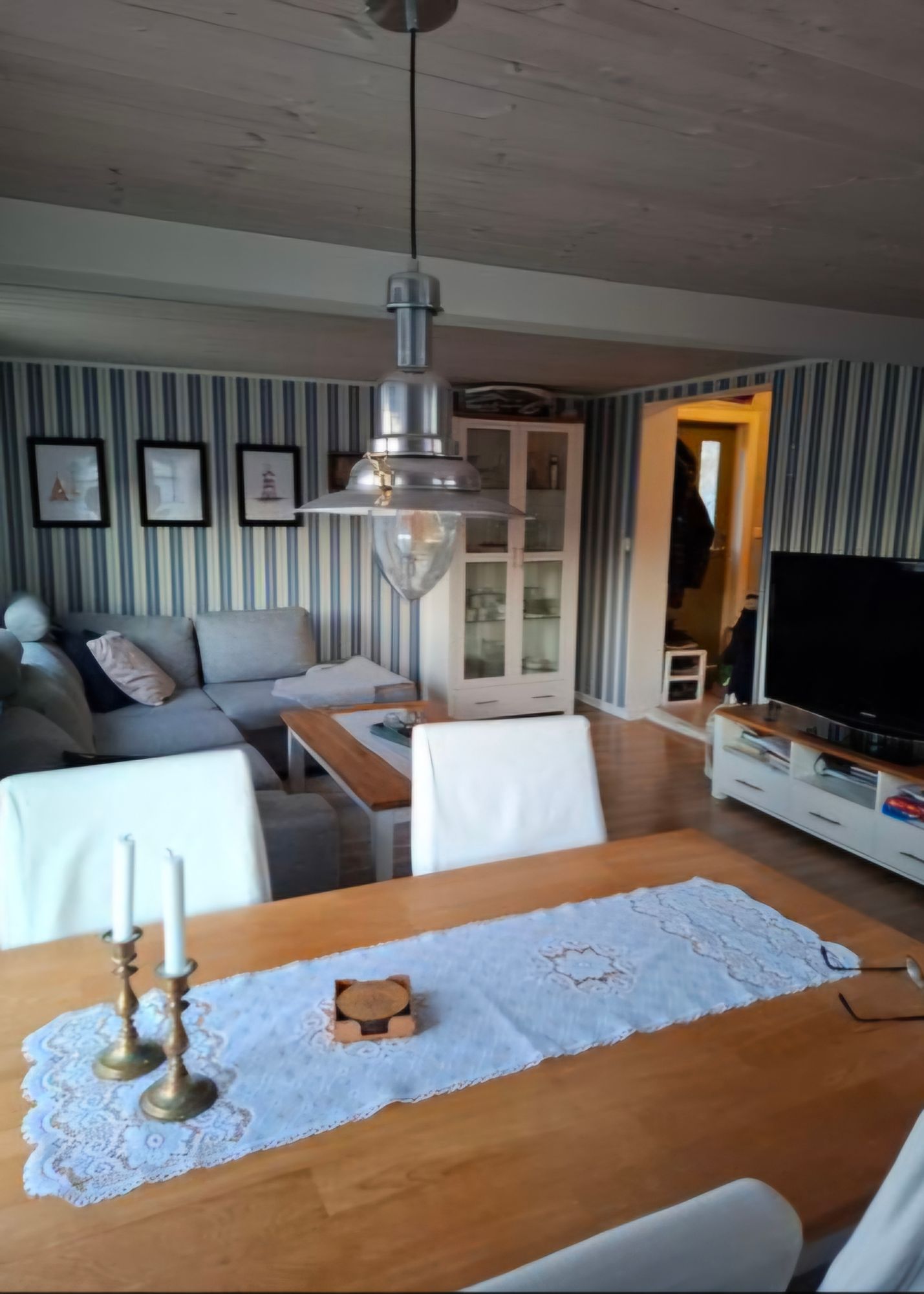 Mysig stuga med centraltläge nära havet – bild 5 av 19