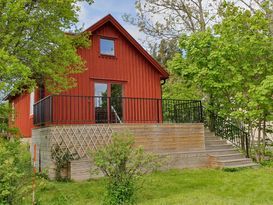 Renovated summer house on the east coast