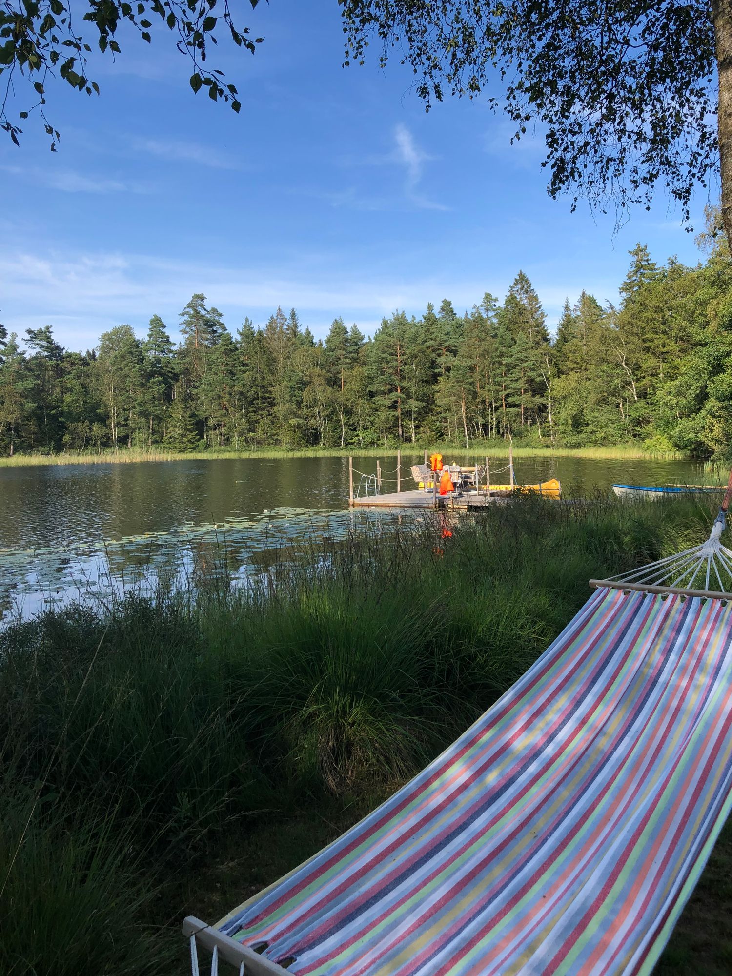Charmigt hus med sjötomt i naturskön omgivning – bild 9 av 24