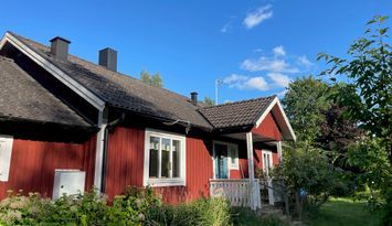 Enskilt vid skogen