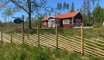 Charmig smålandsstuga - Sjöläge Stråken - Lammhult