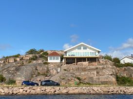 House in Bovallstrand with private pier