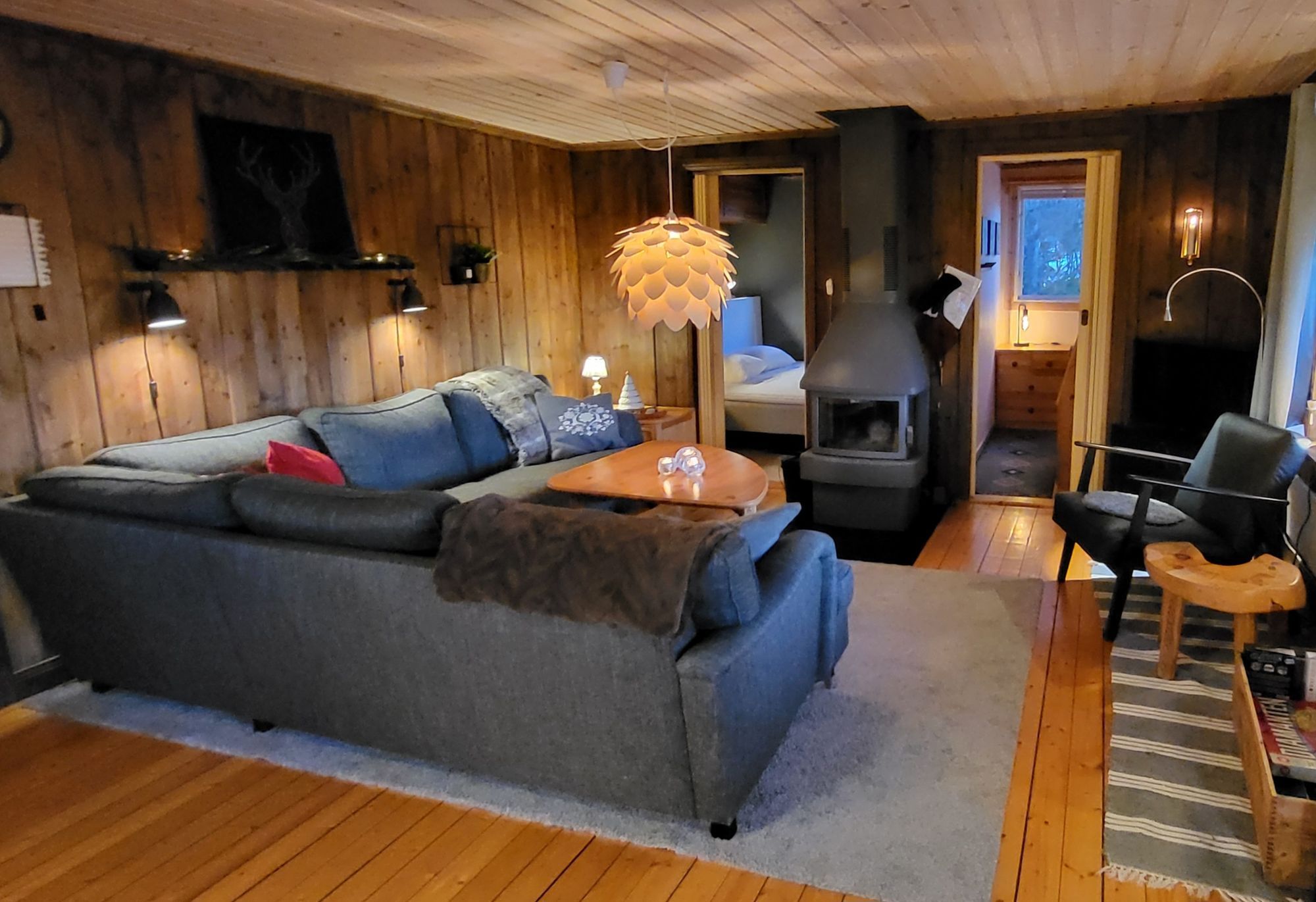Stuga med kamin och riktig fjällkaraktär – bild 2 av 24