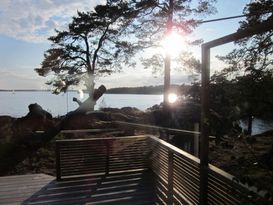 Stuga på sjötomt(egen brygga)nära Waxholm/Åkersber