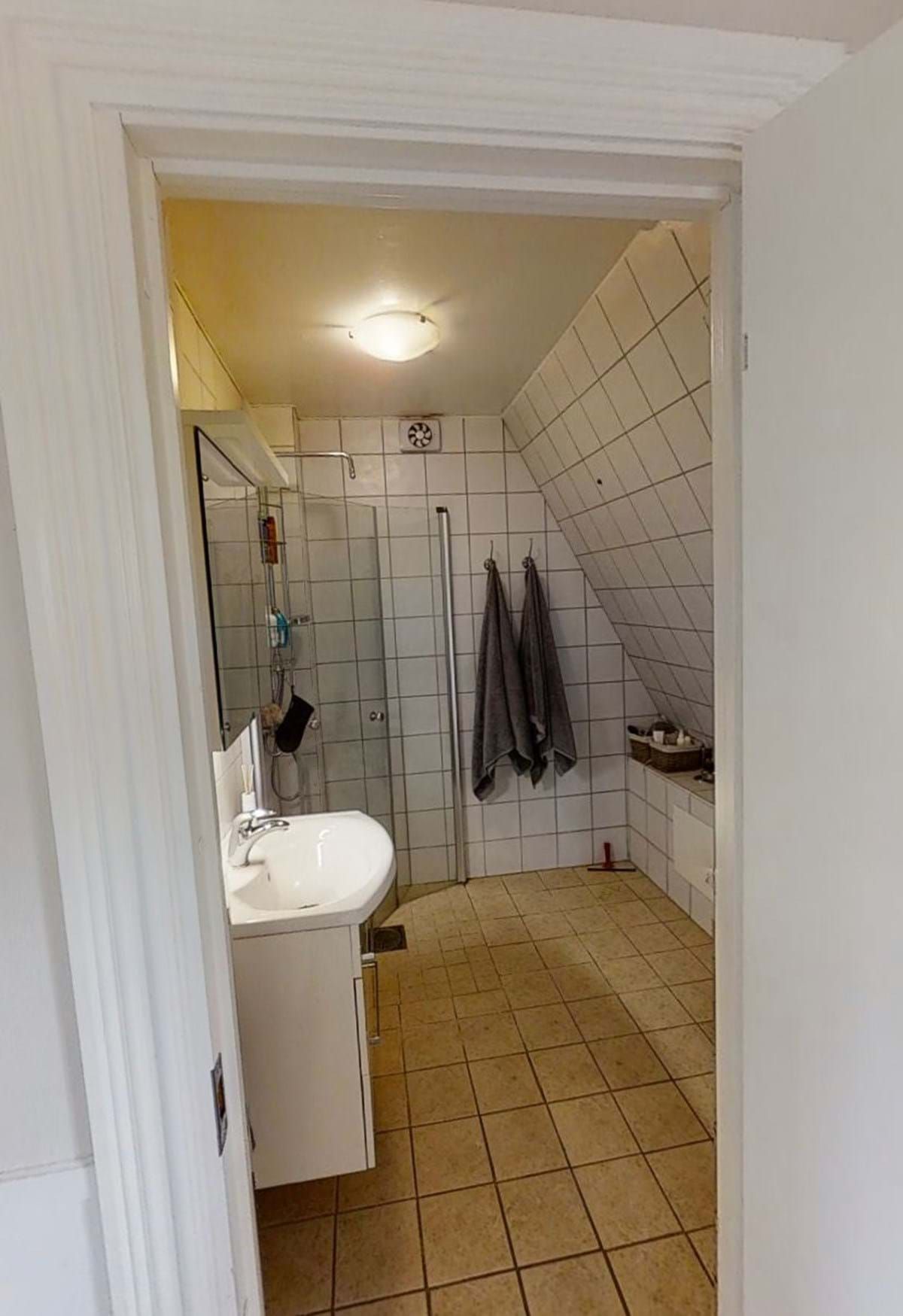 Fantastiskt hus med fina altaner – bild 9 av 15