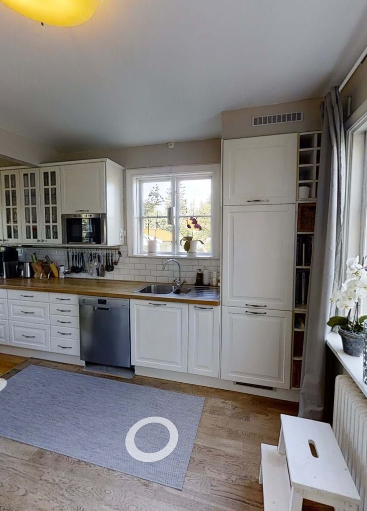 Fantastiskt hus med fina altaner – bild 5 av 15