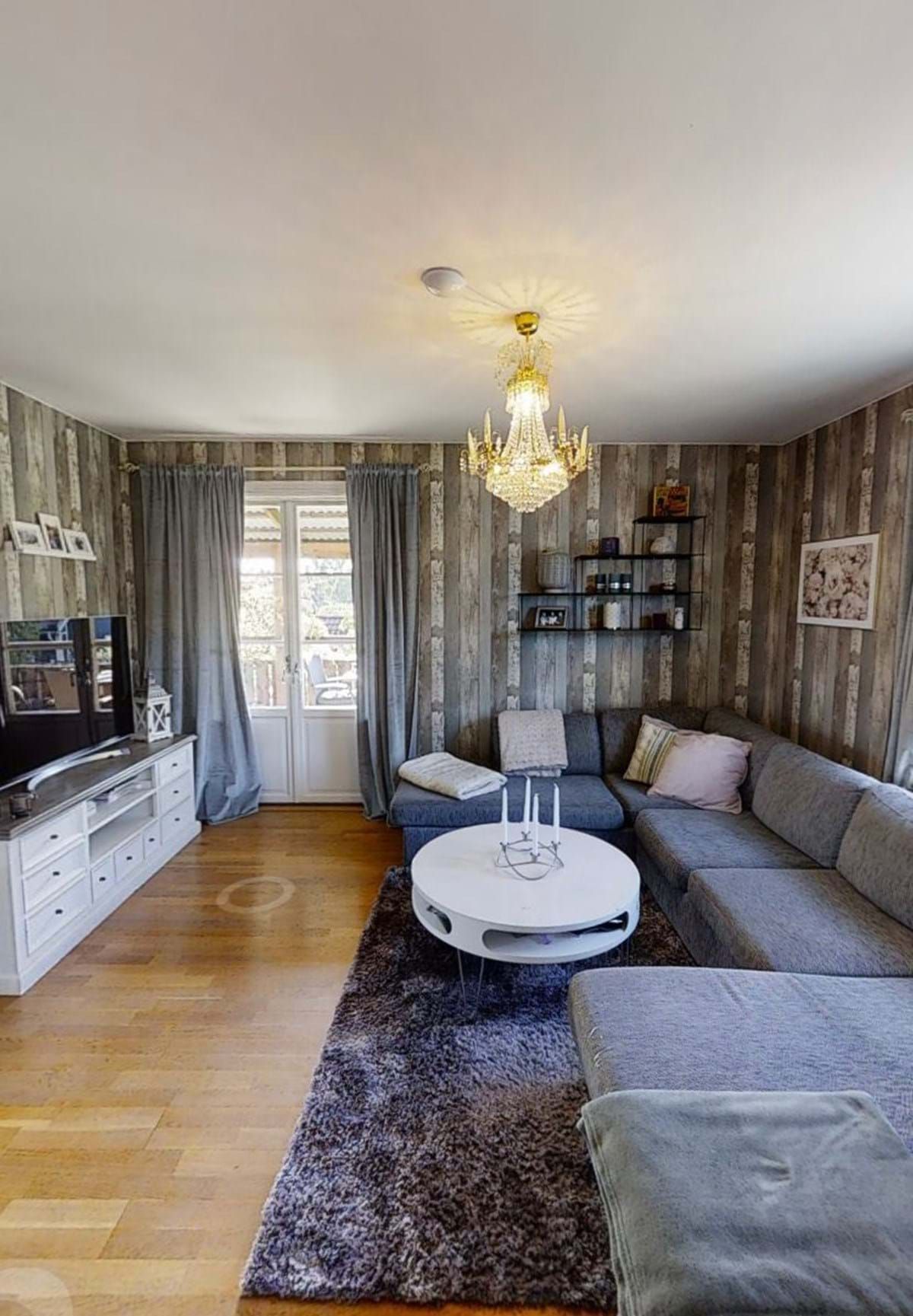 Fantastiskt hus med fina altaner – bild 11 av 15