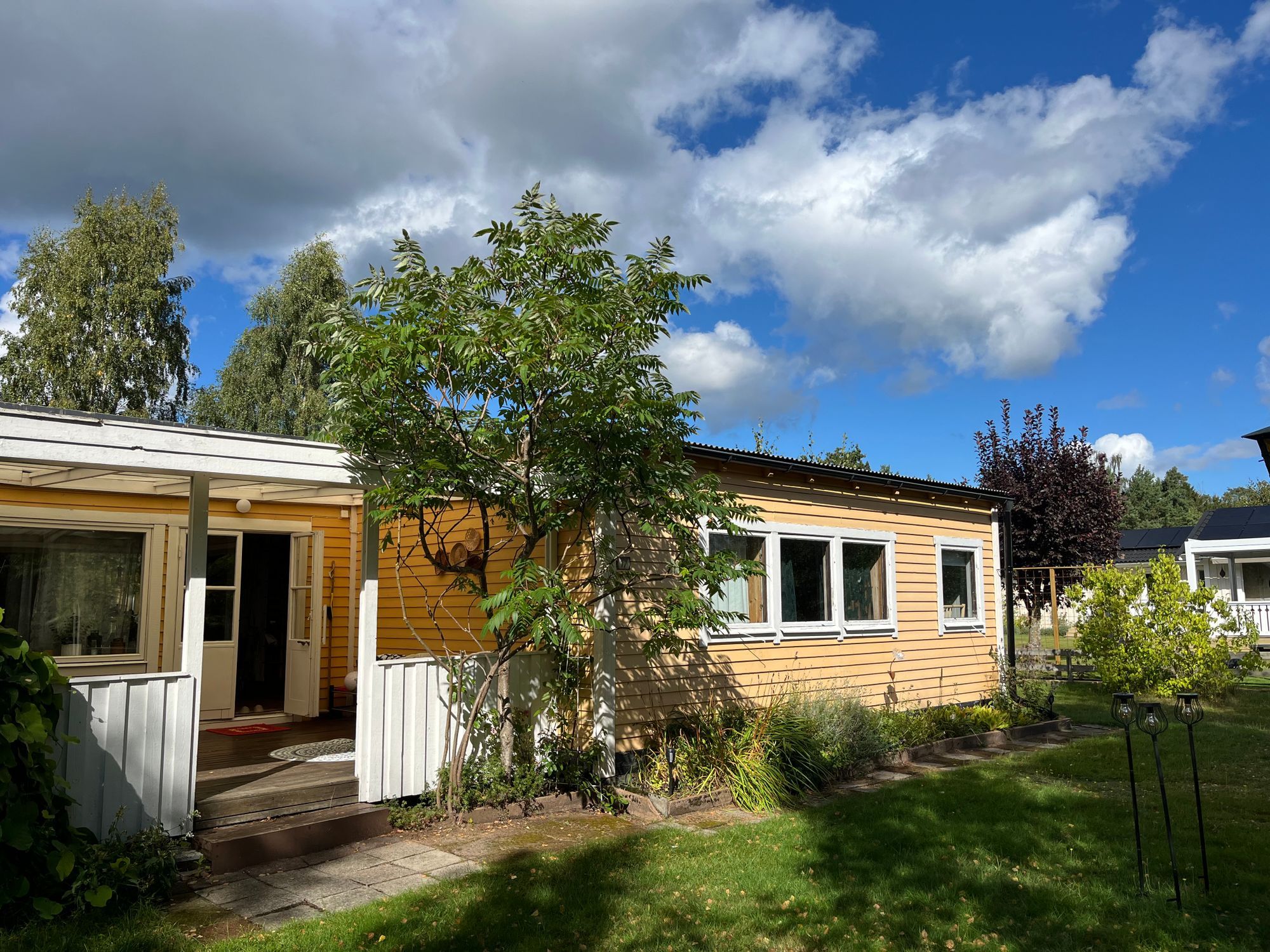 Charmig stuga nära fantastisk strand