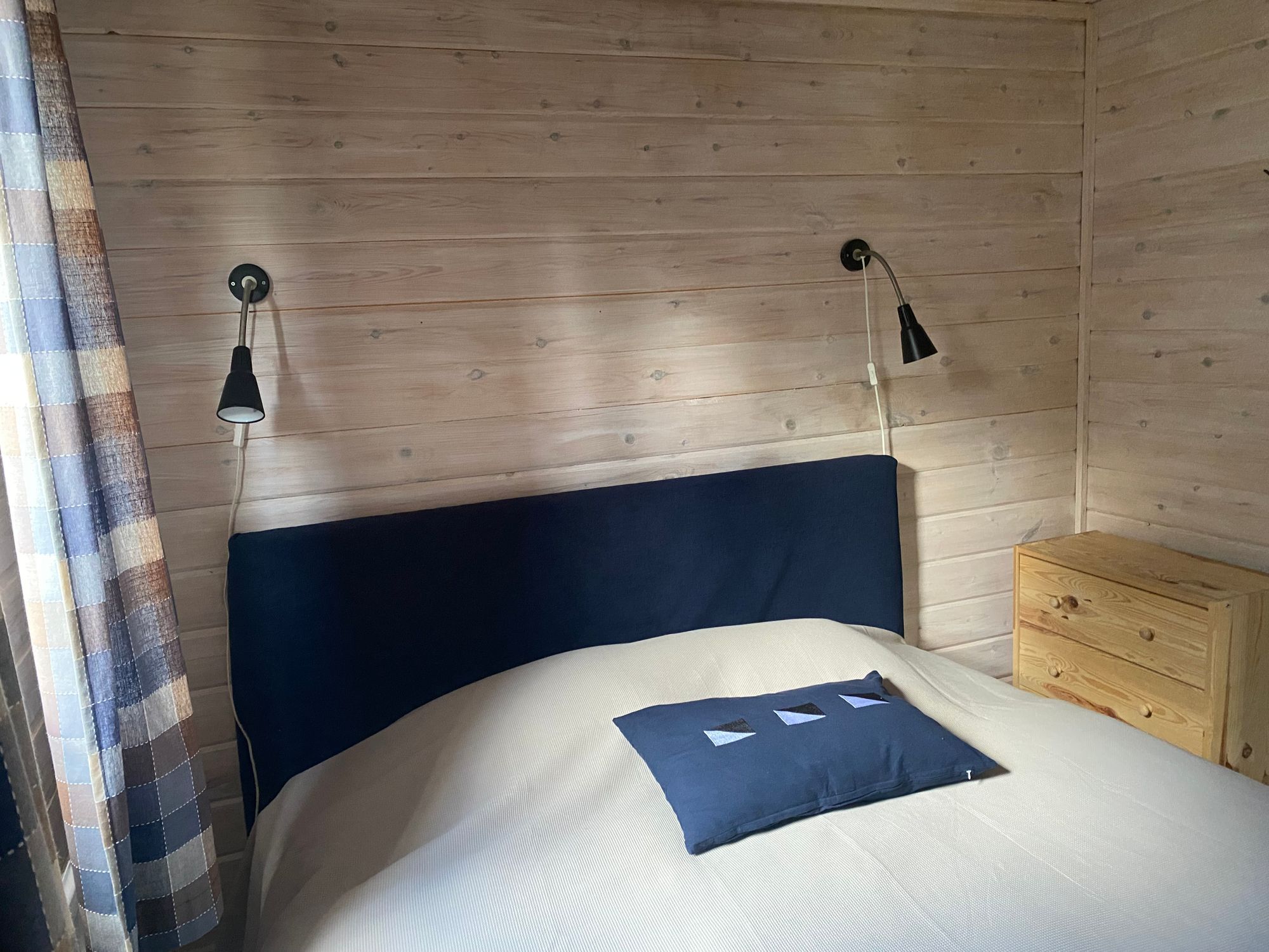 Modernt fritidshus i magisk ytterskärgård – bild 22 av 24