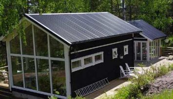 Hanskrokahöjden 1 Ingarö. Nära skog och hav.