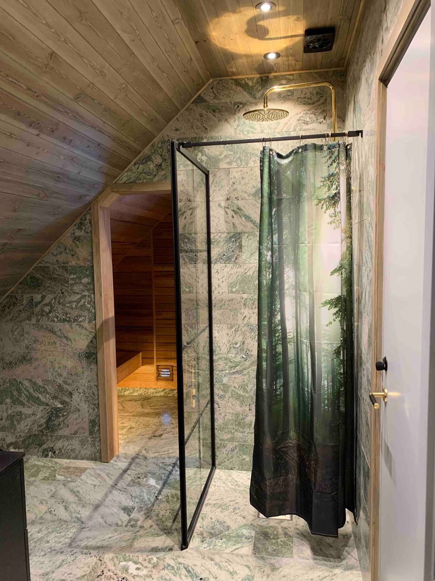 Fantastisk 8 bädda Villa i Järsvö – bild 15 av 17