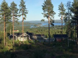Fantastisk 8 bädda Villa i Järsvö