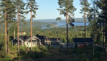 Fantastisk 8 bädda Villa i Järsvö