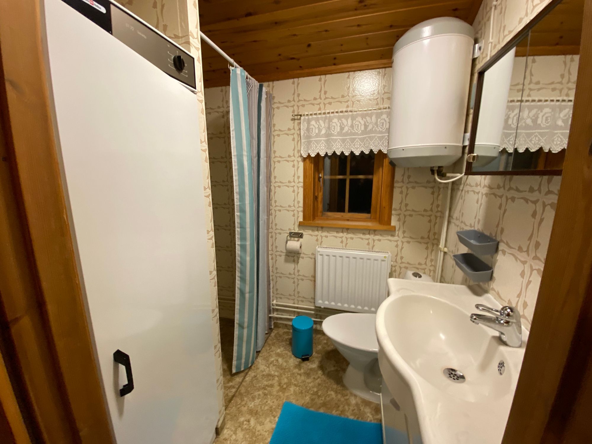 Sälen-Tandådalen-Hundfjället. Liftnära 6-bäddstuga – bild 6 av 18