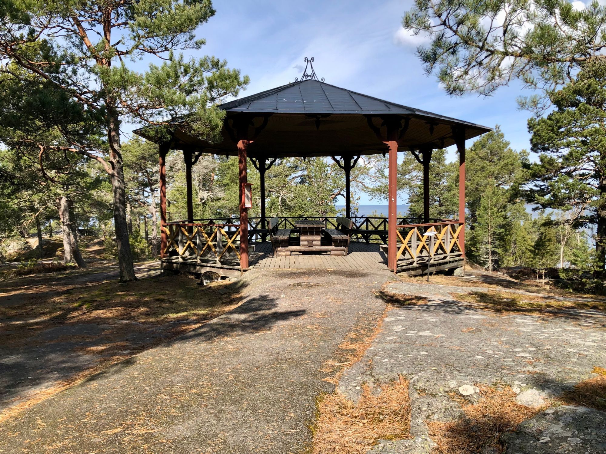Sommarhus vid havet och Tallparken i Öregrund – bild 13 av 14