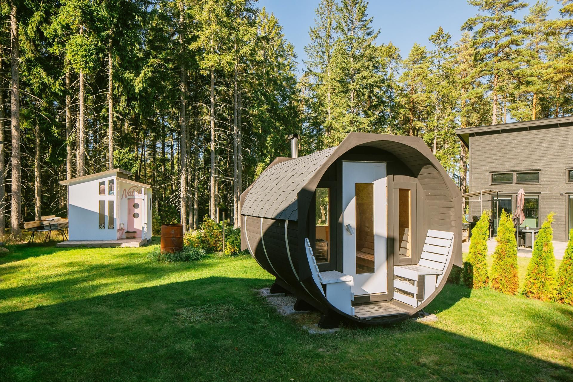 Stort hus ute på en fin Ö nära Vänern – bild 7 av 19