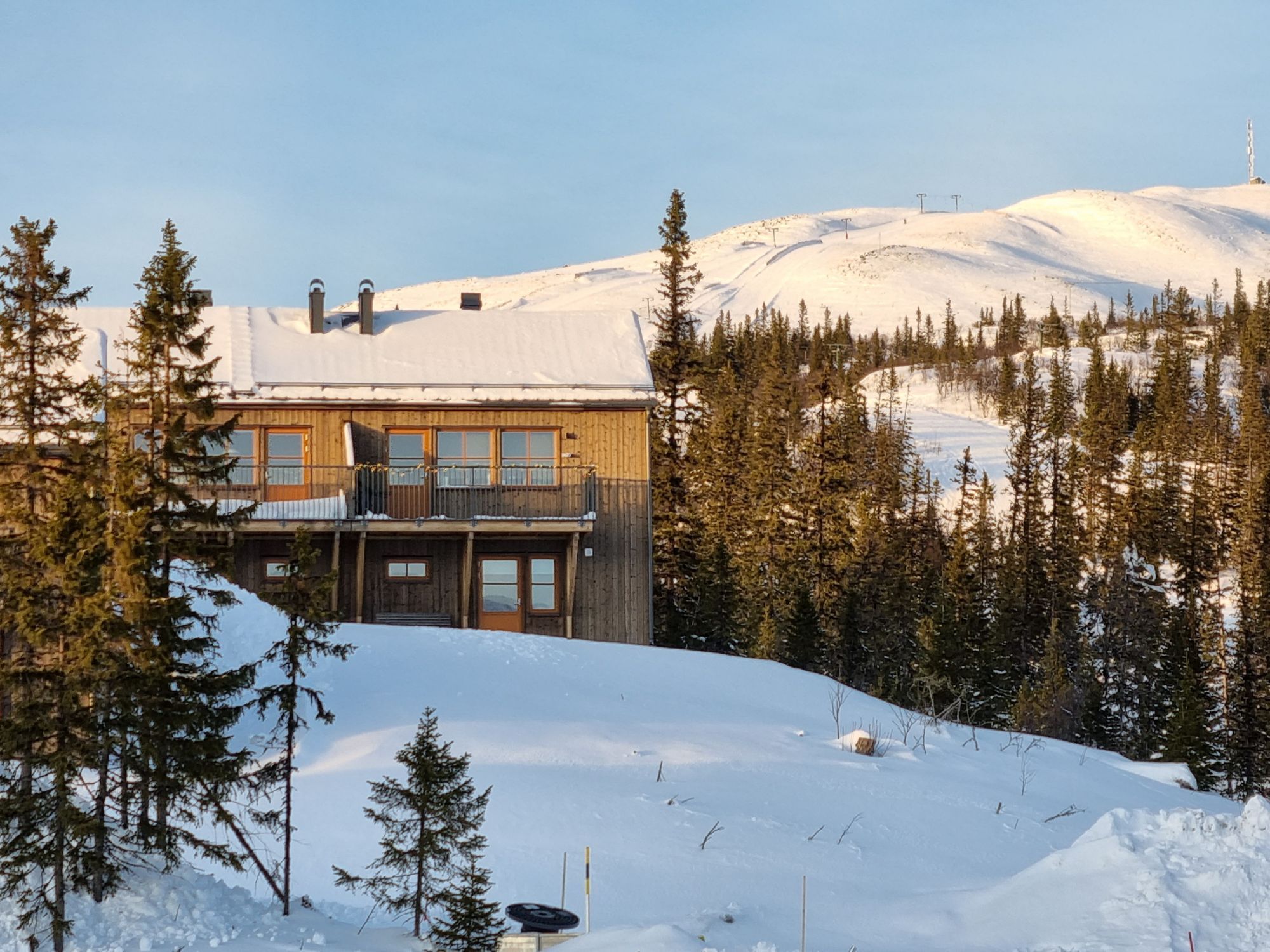 Mysig lägenhet med magisk utsikt, ski in/ski out – bild 20 av 24