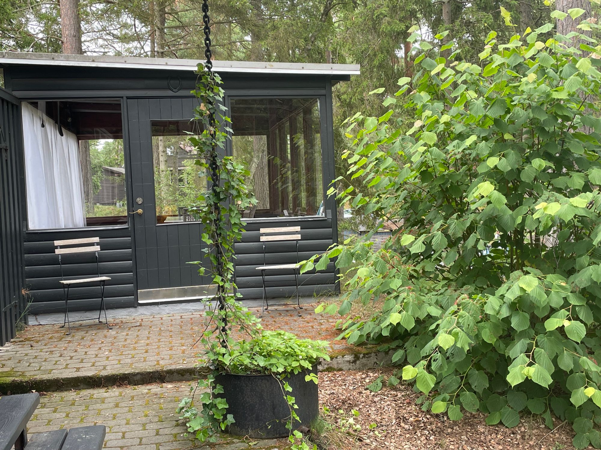 Rymlig stuga nära hav och sandstrand. – bild 8 av 24