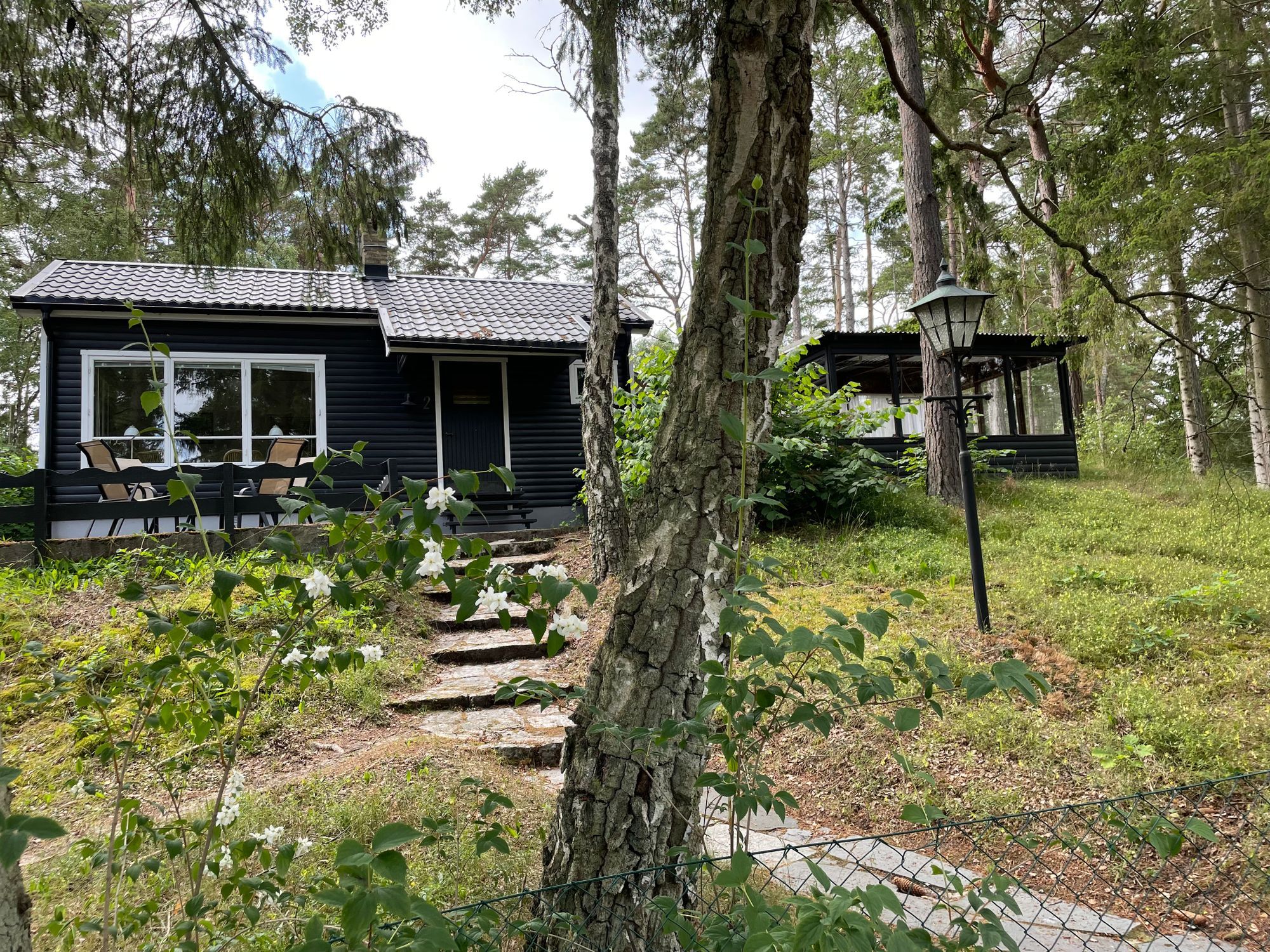 Rymlig stuga nära hav och sandstrand. – bild 4 av 24