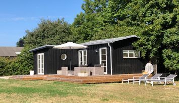 Liten nyrenoverad havsnära stuga i Gnisvärd