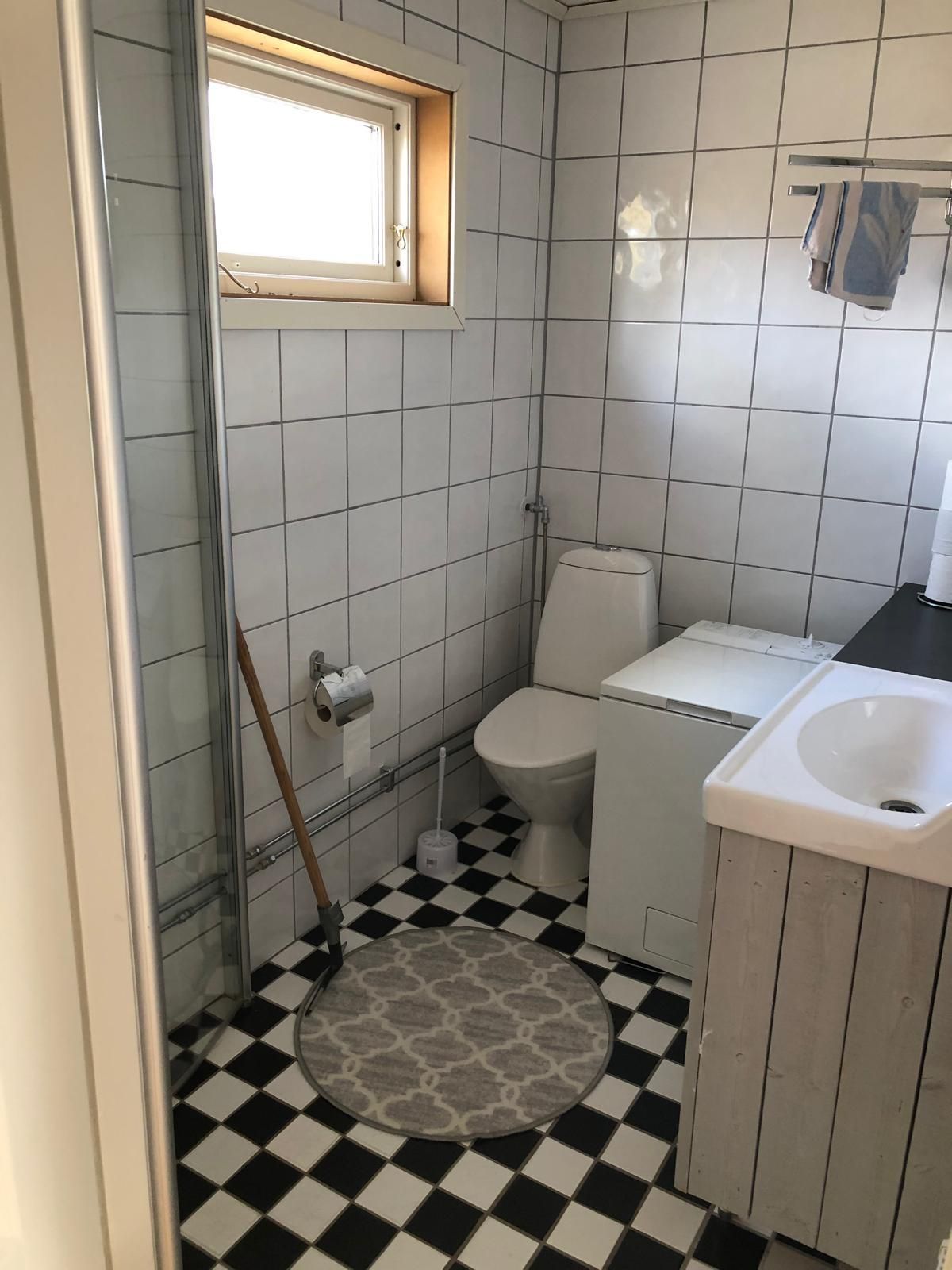 Charmigt renoverat soldattorp vid Mälaren – bild 2 av 6