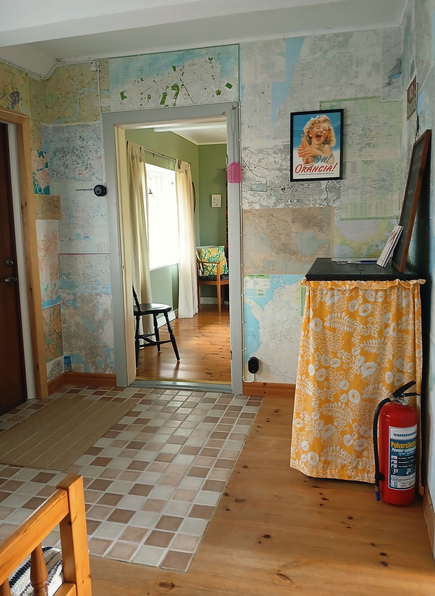 Österlen, charmig stuga med trädgård – bild 8 av 24