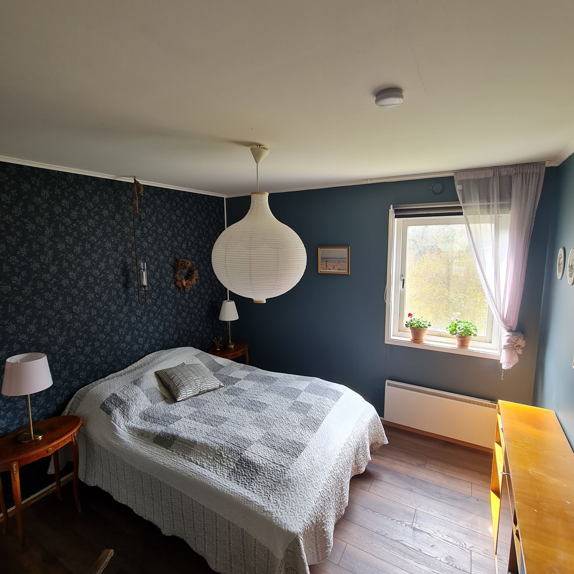 Modernt fritidshus med egen brygga vid havet – bild 15 av 21