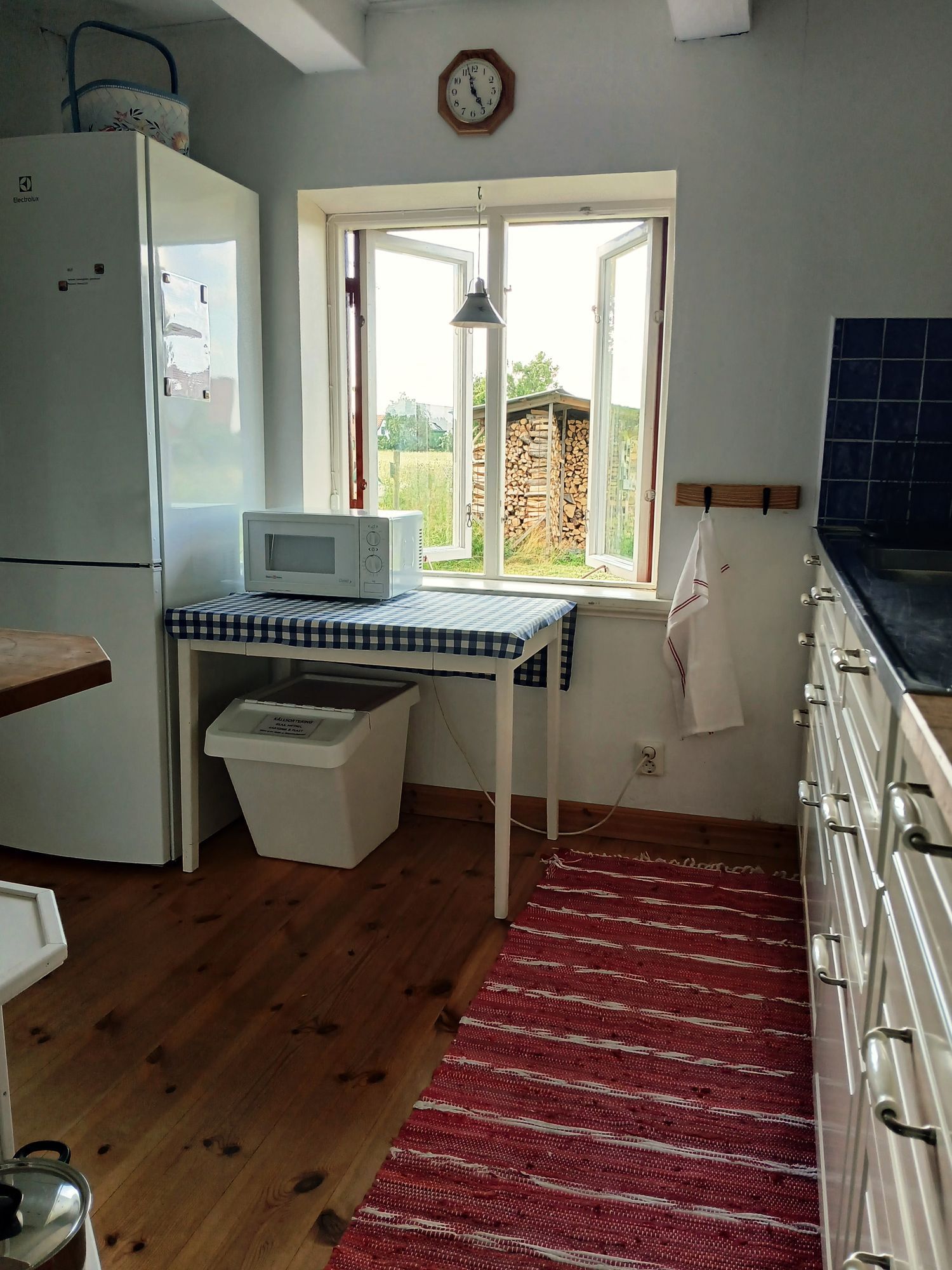 Österlen, charmig stuga med trädgård – bild 16 av 24