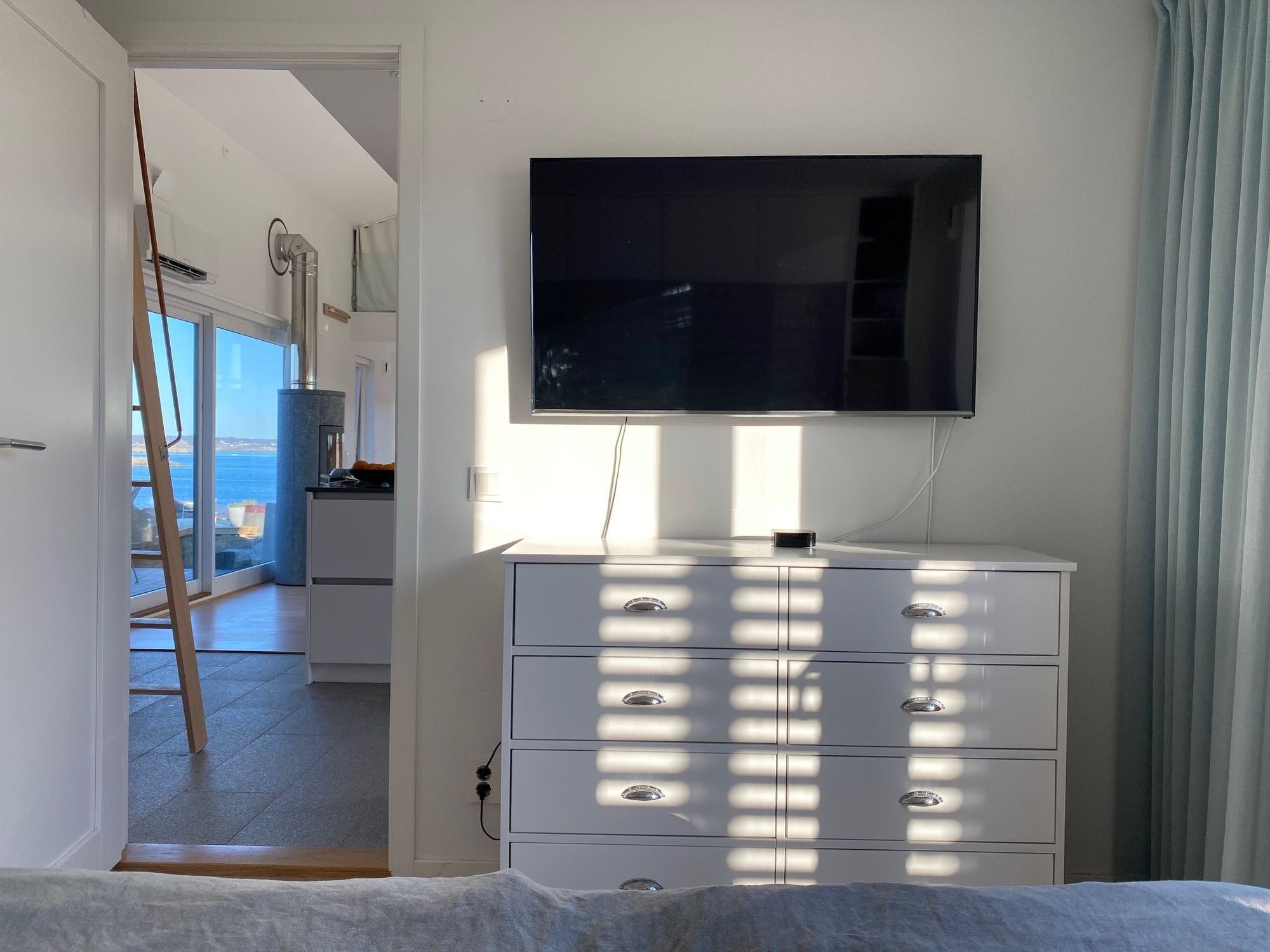 Modernt Hus med Havsutsikt på Knarrholmen – bild 15 av 22